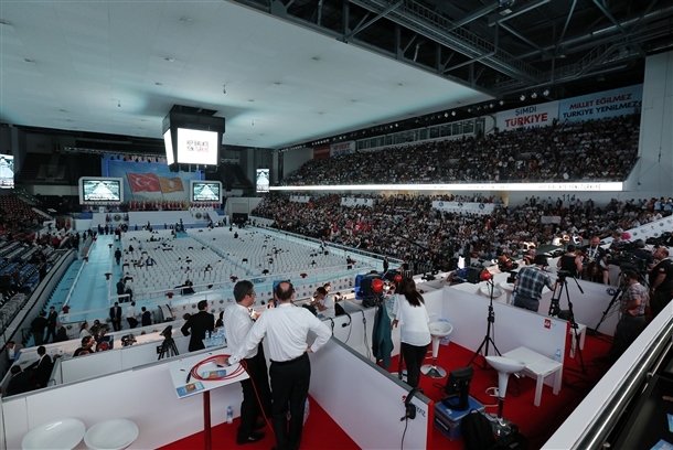 AK PARTİ 1. OLAĞANÜSTÜ KONGRESİ 8