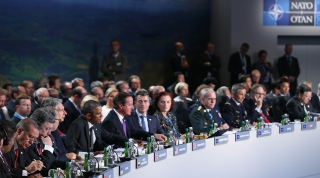 DEVLET BAŞKANLARI NATO ZİRVESİNDE 25