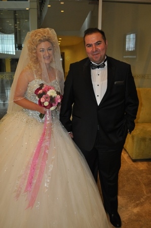 Aslı ile Mehmet Han evlendiler...İŞTE O KARELER 25