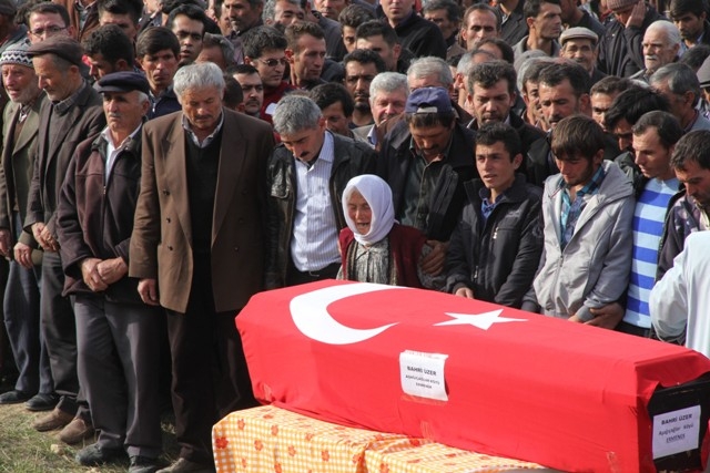 ANA YÜREĞİ NASIL DAYANSIN? 310