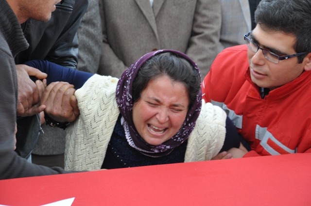 ANA YÜREĞİ NASIL DAYANSIN? 325
