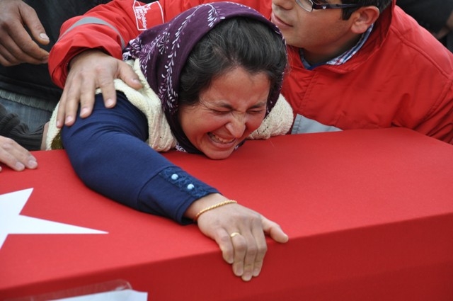 ANA YÜREĞİ NASIL DAYANSIN? 326