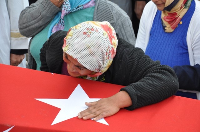 ANA YÜREĞİ NASIL DAYANSIN? 327