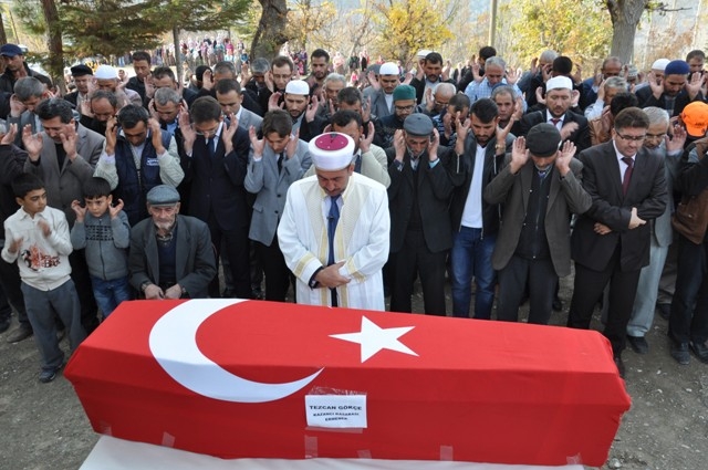 ANA YÜREĞİ NASIL DAYANSIN? 339