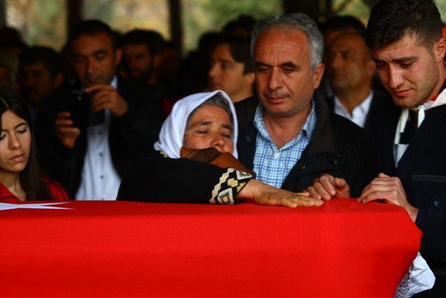ANA YÜREĞİ NASIL DAYANSIN? 350