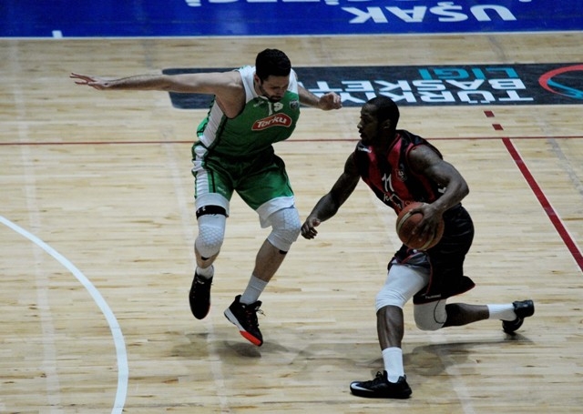 UŞAK SPORTİF:82-TORKU KONYASPOR BASKET:86 5