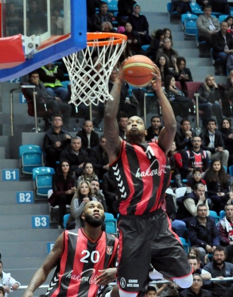 UŞAK SPORTİF:82-TORKU KONYASPOR BASKET:86 7