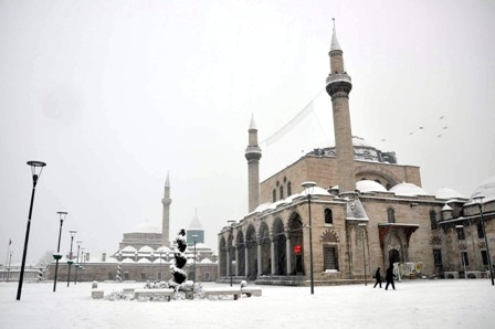 KONYA'DA KAR ETKİLİ OLDU 1