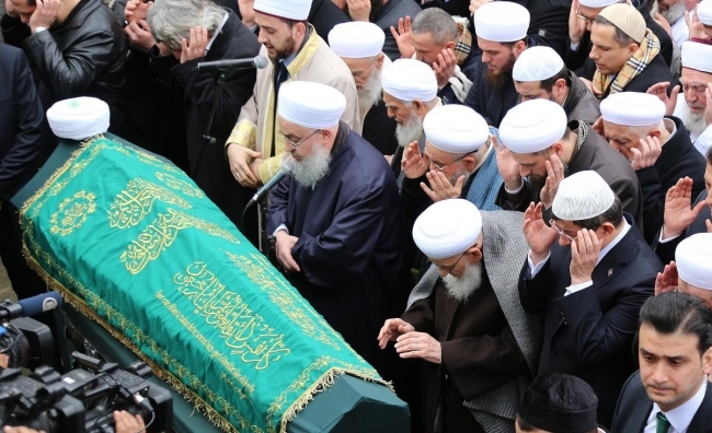 Davutoğlu o cenazeye katıldı 4