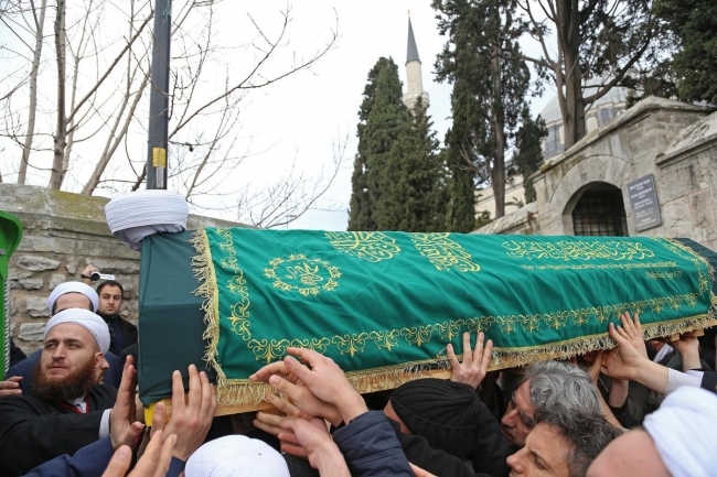 Davutoğlu o cenazeye katıldı 7