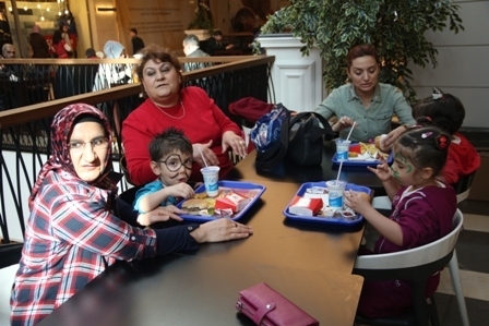 ÇOCUKLAR HER ŞEYİ HAK EDİYOR 6