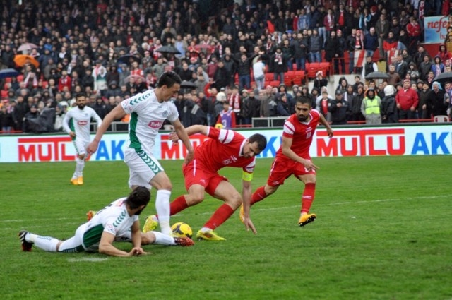 BALIKESİRSPOR:0 - TORKU KONYASPOR: 1 25