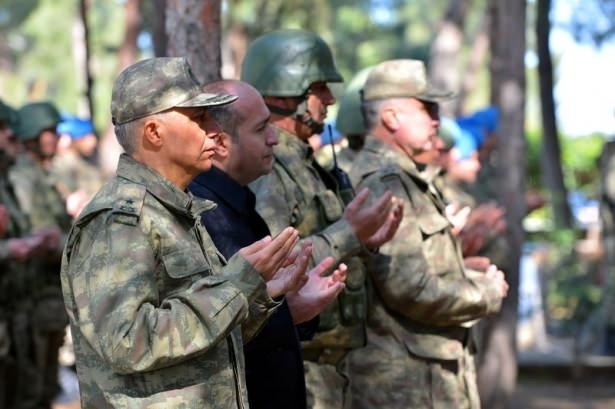 Ecdat yadigarı emanetlere özel tören 3