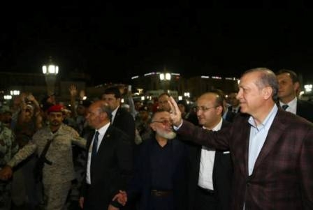 MESCİD-İ NEBEVİ'DE NAMAZ KILDI 11