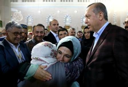 MESCİD-İ NEBEVİ'DE NAMAZ KILDI 12