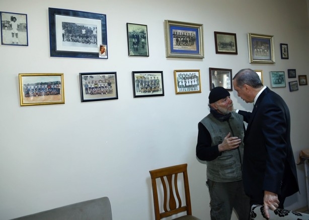 Cumhurbaşkanı Erdoğan formasını giydiği kulubü ziyaret etti 2
