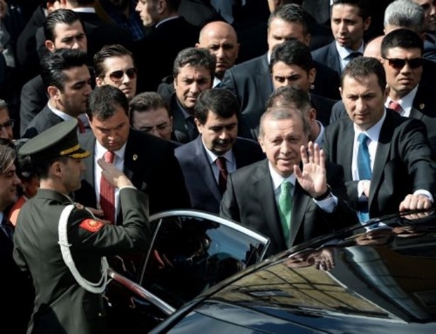 Cumhurbaşkanı Erdoğan formasını giydiği kulubü ziyaret etti 4