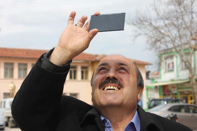 Güneş tutulmasını böyle izlediler 3