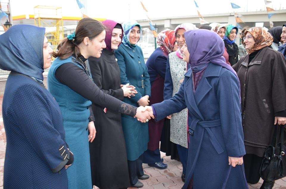 Sare Davutoğlu Konya İl Teşkilatı'nı ziyaret etti 18