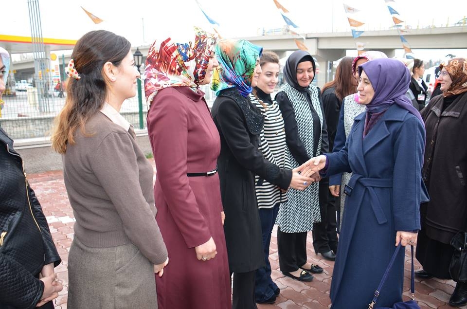 Sare Davutoğlu Konya İl Teşkilatı'nı ziyaret etti 20