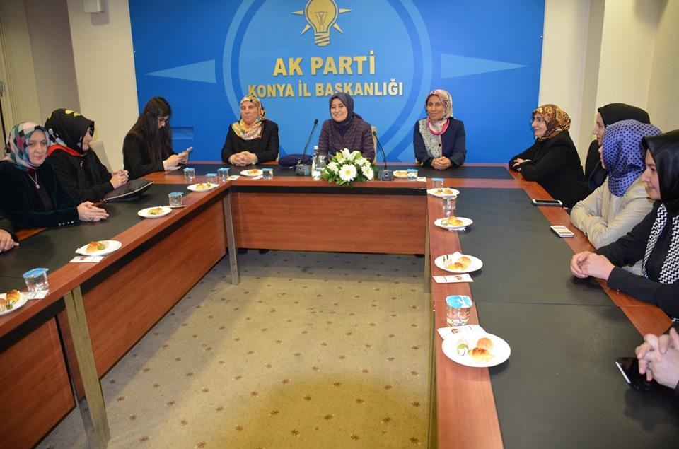 Sare Davutoğlu Konya İl Teşkilatı'nı ziyaret etti 23