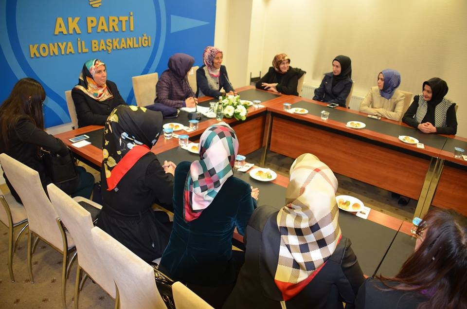 Sare Davutoğlu Konya İl Teşkilatı'nı ziyaret etti 25