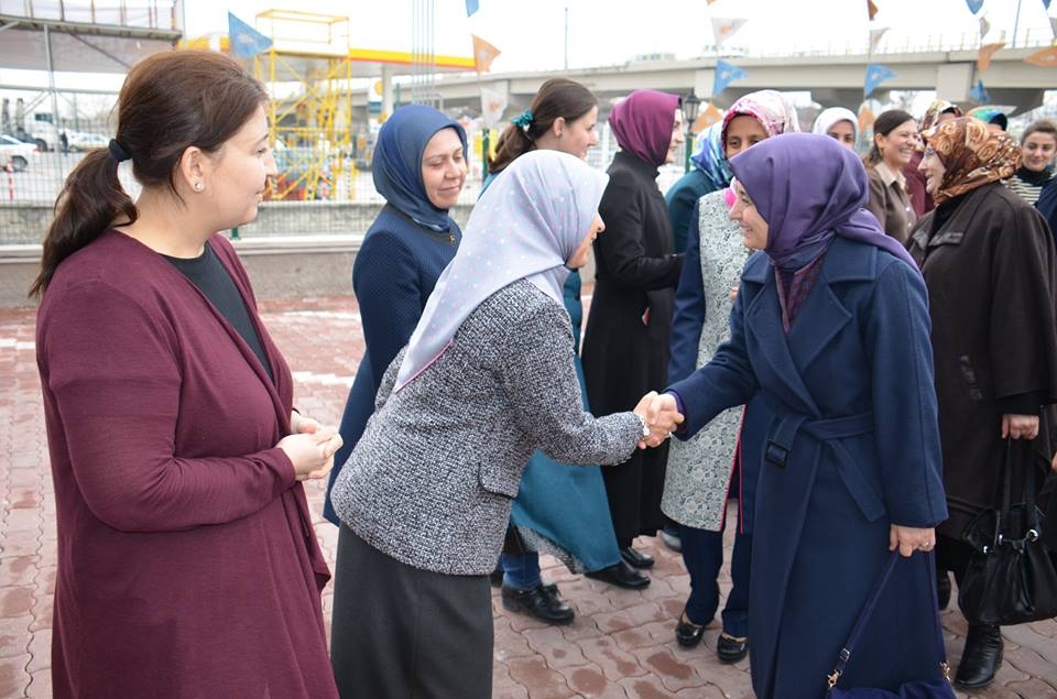 Sare Davutoğlu Konya İl Teşkilatı'nı ziyaret etti 26