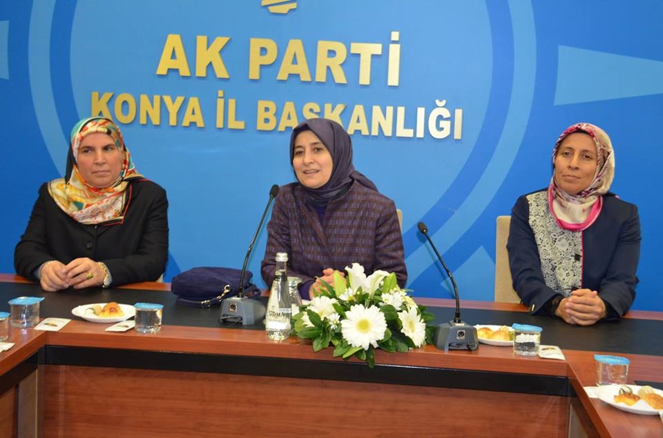 Sare Davutoğlu Konya İl Teşkilatı'nı ziyaret etti 27