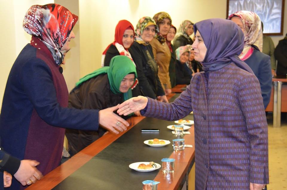 Sare Davutoğlu Konya İl Teşkilatı'nı ziyaret etti 28