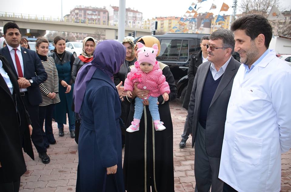 Sare Davutoğlu Konya İl Teşkilatı'nı ziyaret etti