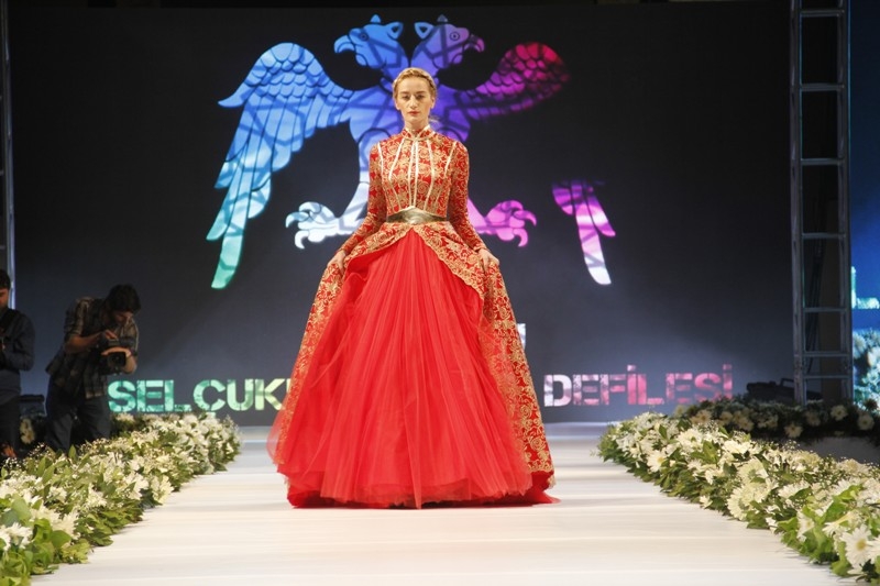 ANADOLU SELÇUKLU DEFİLESİ 30