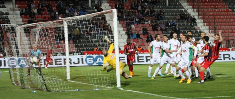 GAZİANTEPSPOR: 1 - TORKU KONYASPOR: 1 13