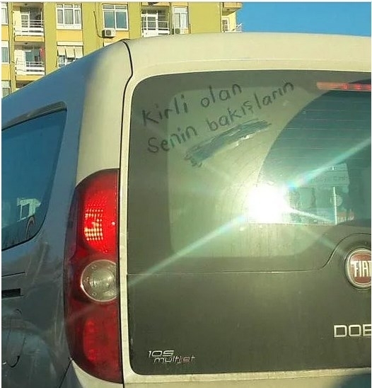 En ilginç araç arkası yazılar