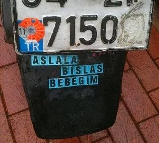 En ilginç araç arkası yazılar