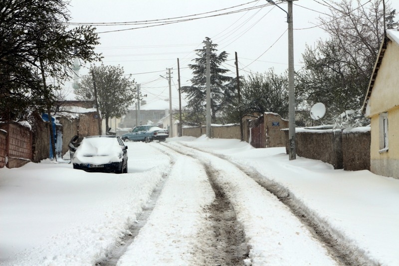 KONYA'DA NİSAN AYINDA KAR MANZARALARI 7