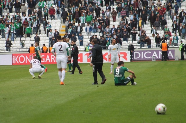 TORKU KONYASPOR:2 - AKHİSAR BELEDİYESPOR:1 38