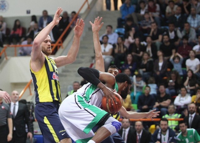 Torku Konyaspor: 80 - Fenerbahçe Ülker: 82 38