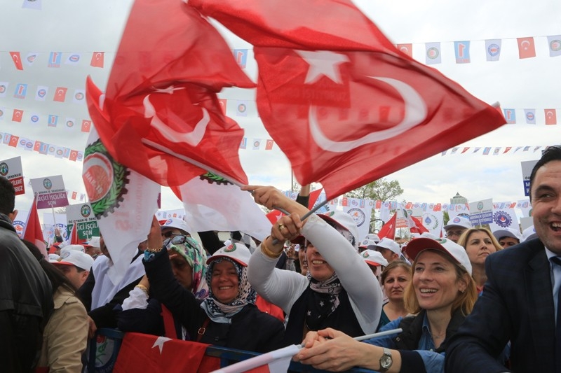KONYA'DA TARİHİ 1 MAYIS 19