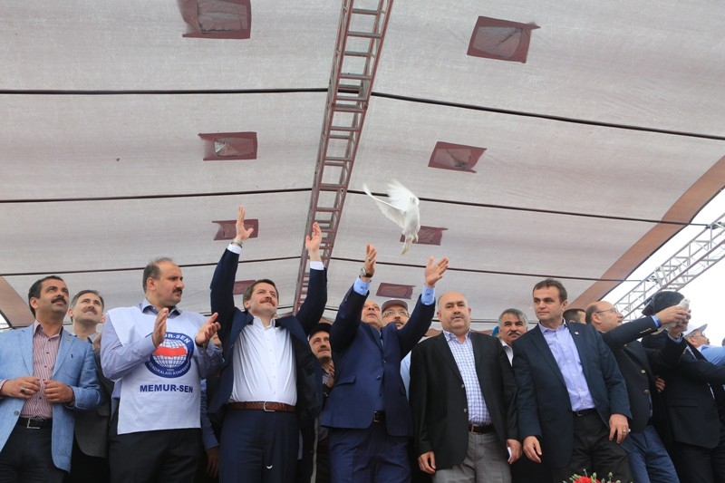KONYA'DA TARİHİ 1 MAYIS 21