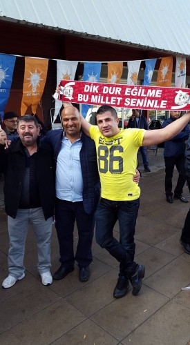 Ağralı seçim çalışmasını İsveç'e taşıdı 13