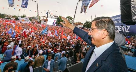 Başbakan memleketinde gövde gösterisi yaptı 18