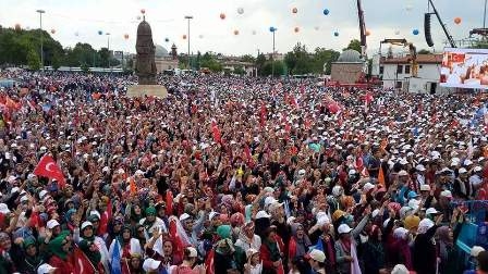 Başbakan memleketinde gövde gösterisi yaptı 23