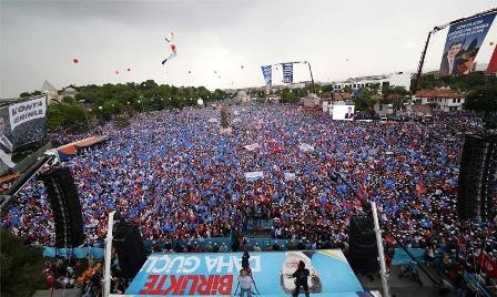 Başbakan memleketinde gövde gösterisi yaptı 24