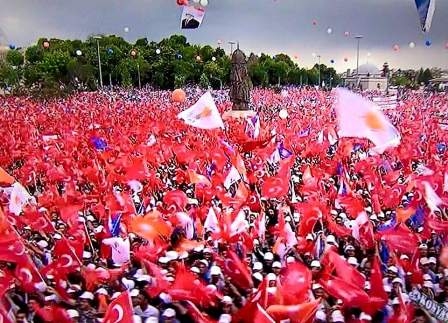 Başbakan memleketinde gövde gösterisi yaptı 7