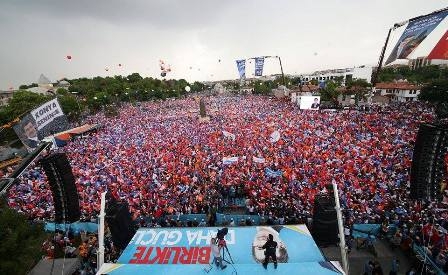 Başbakan memleketinde gövde gösterisi yaptı 9