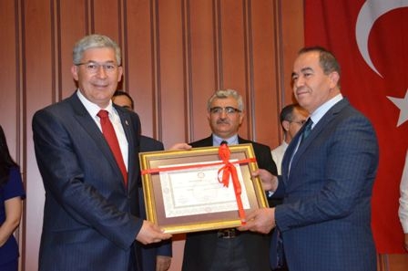 Konya milletvekilleri mazbatalarını aldı 11