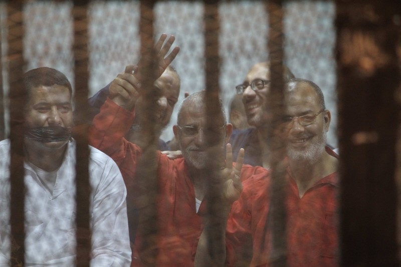 MURSİ VE ARKADAŞLARININ SON GÖRÜNTÜLERİ 13