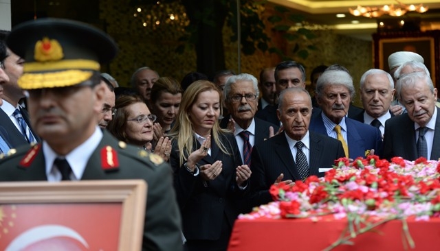 SÜLEYMAN DEMİREL'E VEDA 14