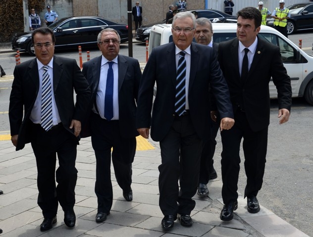 SÜLEYMAN DEMİREL'E VEDA 142