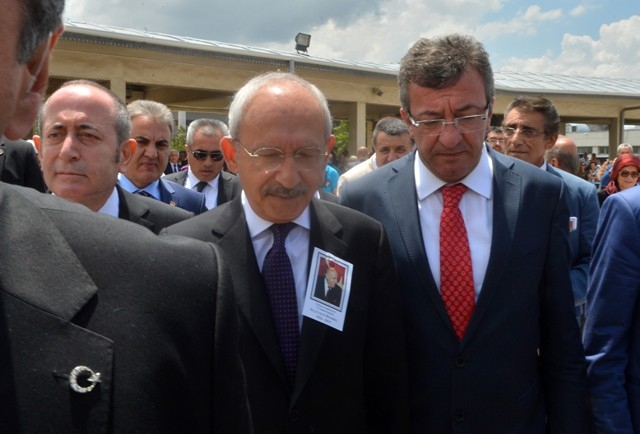 SÜLEYMAN DEMİREL'E VEDA 156